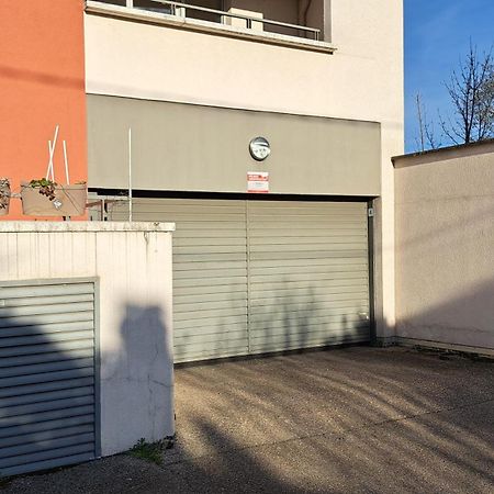 Appartement Cosy 3 Pieces Avec Garage Privatif Saint-Priest  Bagian luar foto