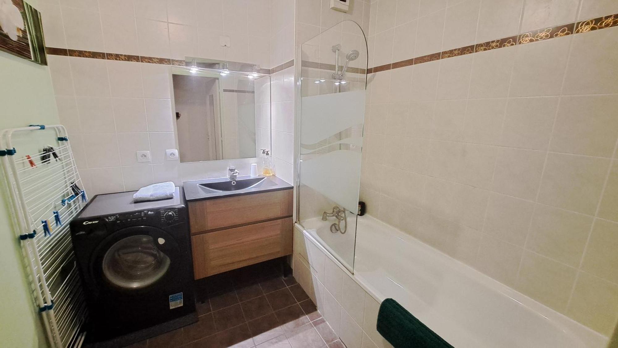 Appartement Cosy 3 Pieces Avec Garage Privatif Saint-Priest  Bagian luar foto