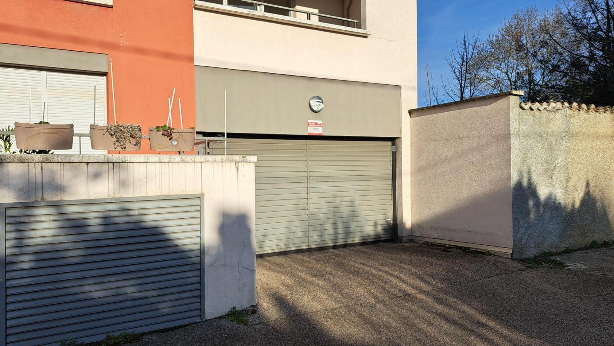 Appartement Cosy 3 Pieces Avec Garage Privatif Saint-Priest  Bagian luar foto